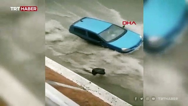 Esenyurt'ta sele kapılan çocuk güçlükle kurtarıldı