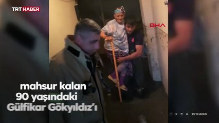Esenyurt'u sel vurdu: 90 yaşındaki kadını itfaiye kurtardı