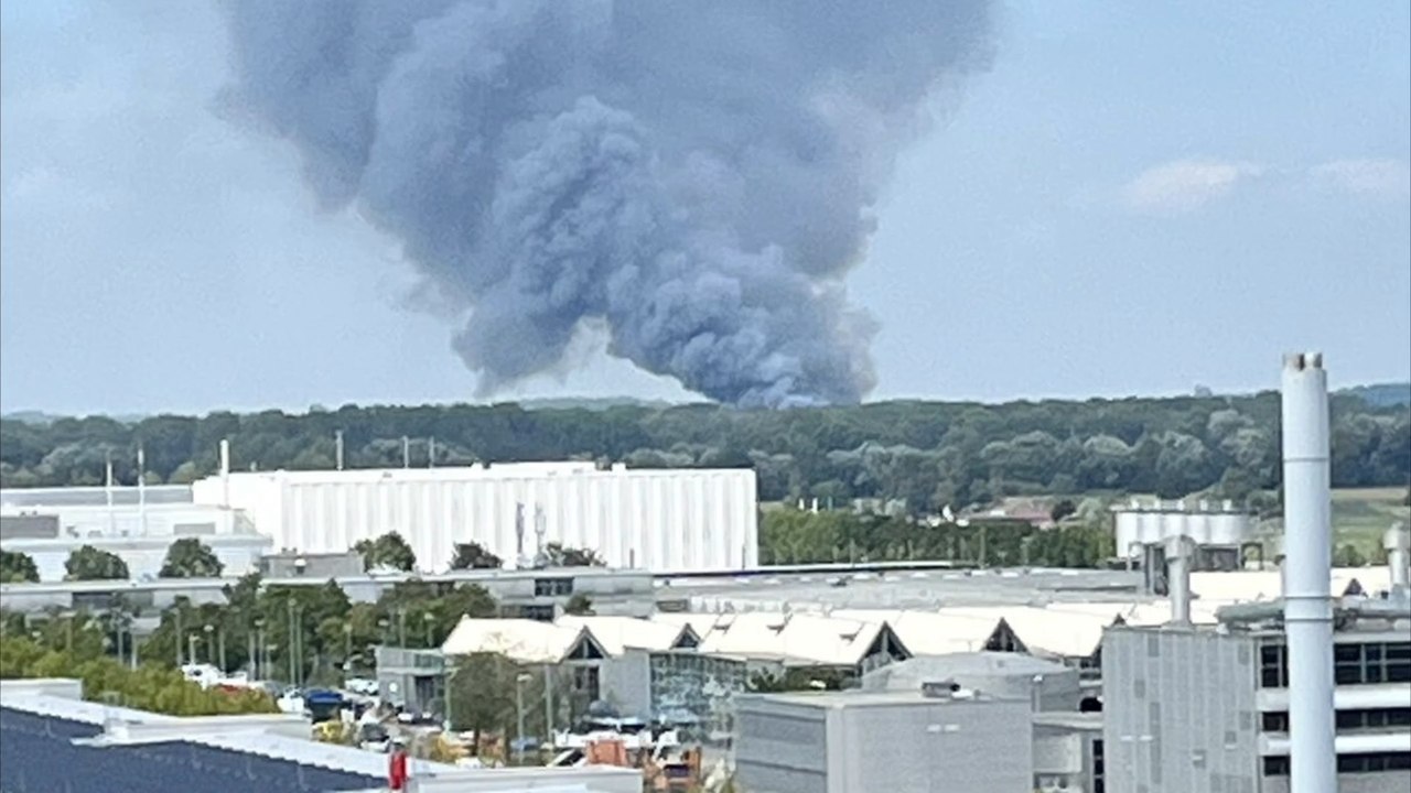 Feuer am Flughafen München legt Flugbetrieb lahm