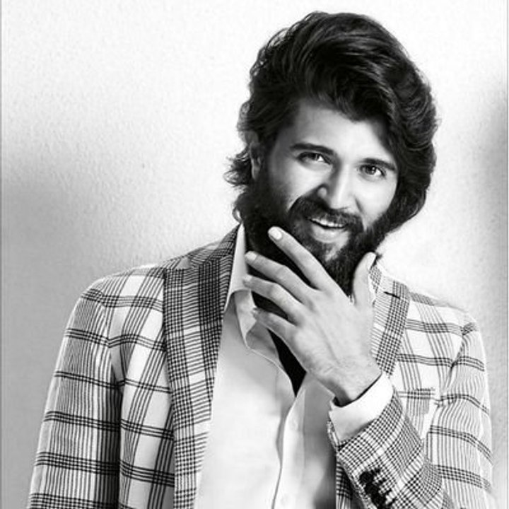Liger సినిమా తర్వాత అయినా విజయ్ పునఃసమీక్షించుకోవాల్సిన అవసరముందా..?