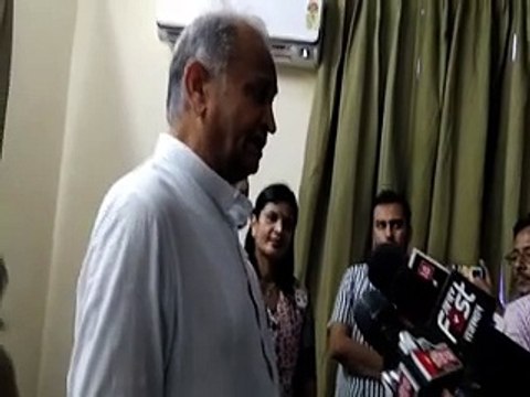 अतिवृष्टि से पीडि़त लोगों की मदद मेे कोई कसर नहीं छोड़ी जाएगी- गहलोत