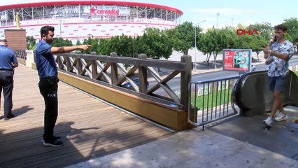 Şüpheli valizden kurabiye çıktı