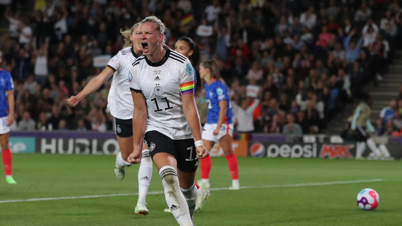 EM-Heldin Popp verlängert Vertrag in Wolfsburg