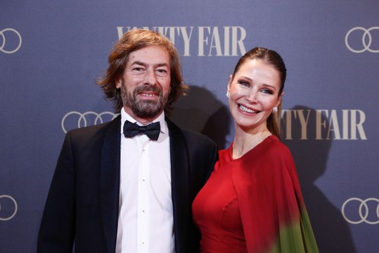 Crónica Rosa: Esther Doña guarda silencio ante los rumores de ruptura con Pedraz