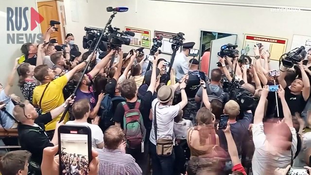 Суд в Екатеринбурге освободил Евгения Ройзмана, но ввёл для него ограничения