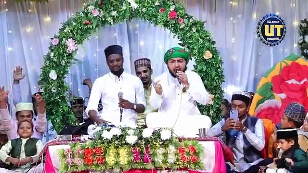 Mohmmad_Hamare_Badi_Shan_Vale___Sabir_Barkati___Saiyad_Sohil_Qadri(360p)