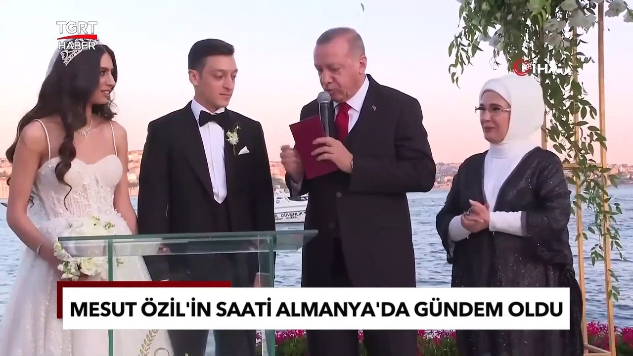 Erdoğan'ın Mesut Özil'e Hediye Ettiği Saat Alma...