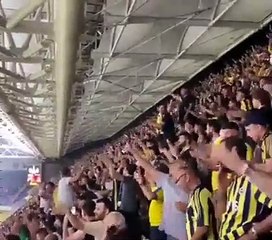 Fenerbahçe taraftarı Gülşen'e böyle sahip çıktı!