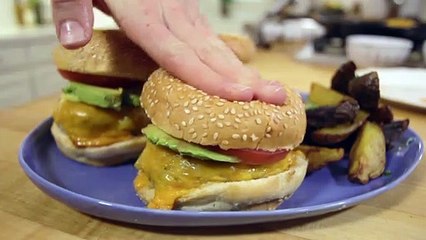 For Juicier Turkey Burgers, Add This Ingredient To the Meat