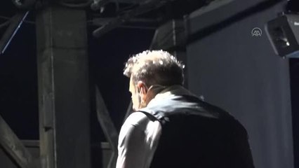 "Kamyon üzerinde oynanan" tiyatro oyunu çocuk izleyicilerin ilgisini çekti