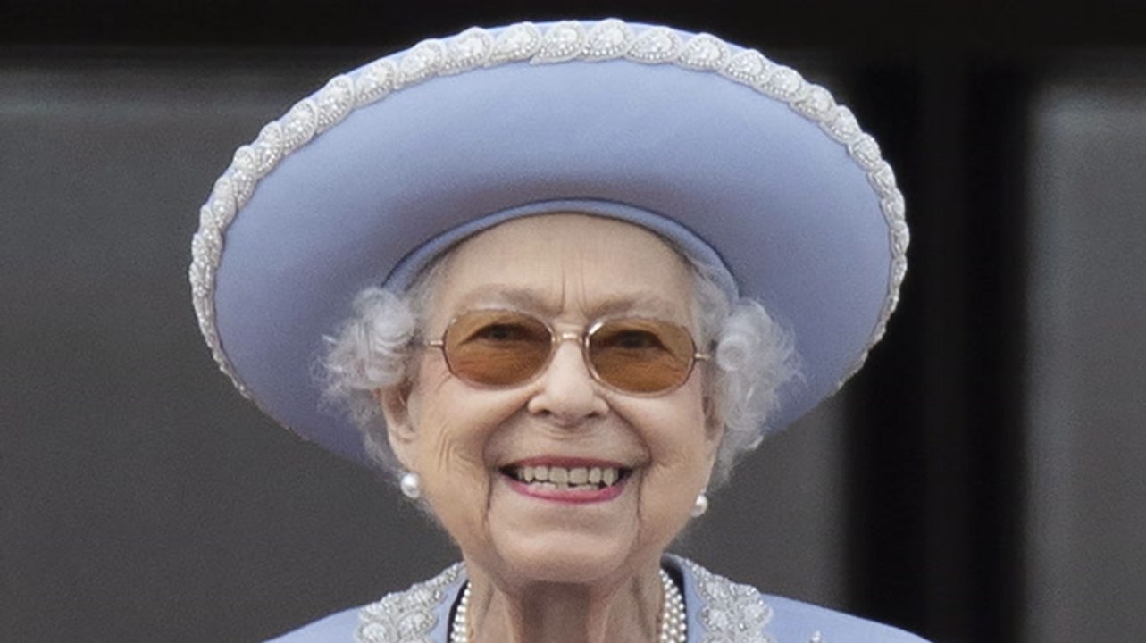 Süß: bei diesem song soll sich die queen nicht halten können