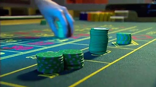 'Top 10 table player' at Star Entertainment Group's Gold Coast casino continued to gamble despite ban in other states, inquiry hears
