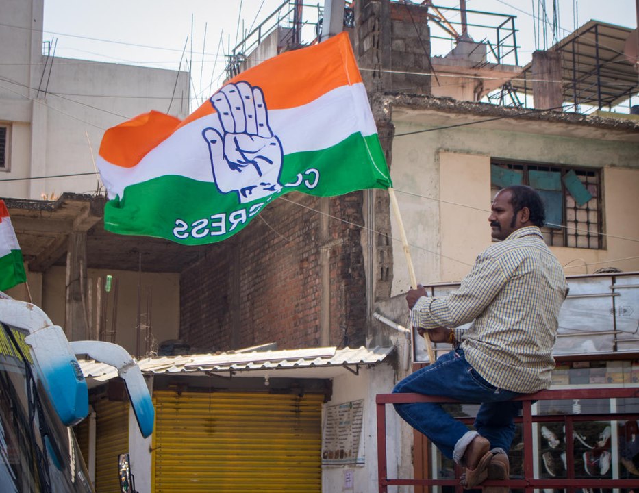 Amid Jharkhand political turmoil, Congress members asked to stay put in Ranchi