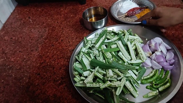 इस खास तरीके से बनायें स्वादिष्ट भिंडी की भुजिया Bhindi ki Bhujia Recipe Lady Fingers Fry