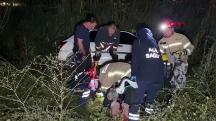 Şarampole yuvarlanan aracın içinden eşini aradı: Sakin ol kaza geçirdim