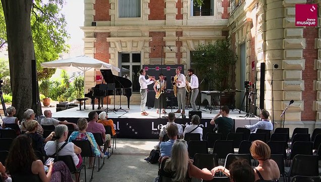 Béla Bartók : Romanian Folk Dances - Jocul cu bâtă