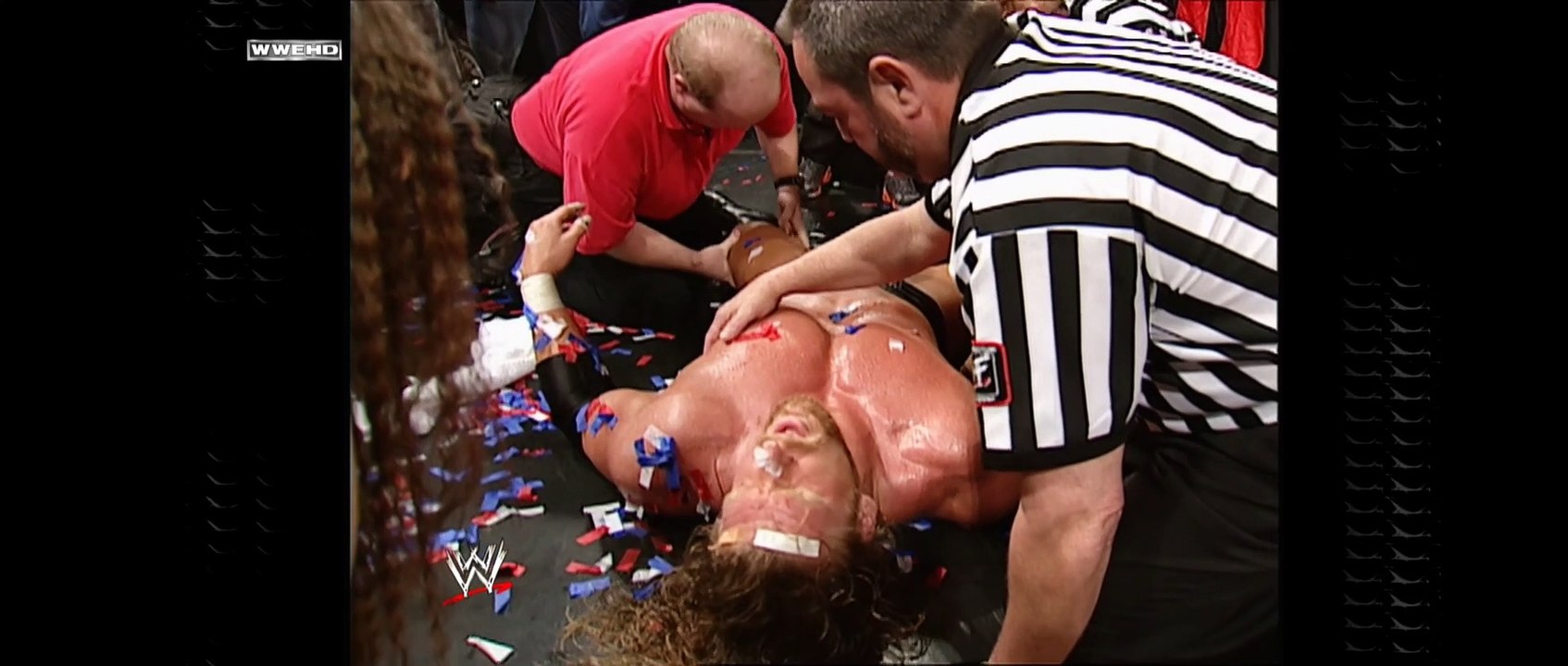 Triple H documentary : Kingdom come, Triple H leg injury