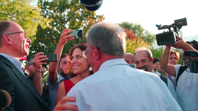 Bologna, la festa dimezzata del Pd: Si parli di politica ma senza bandiere e loghi di partito