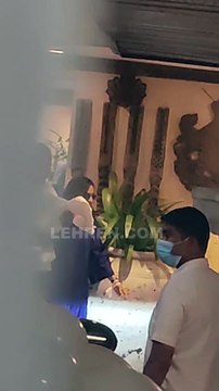 Sonam Kapoor और Anand Ahuja अपने बेटे को लेकर पहुंचे घर
