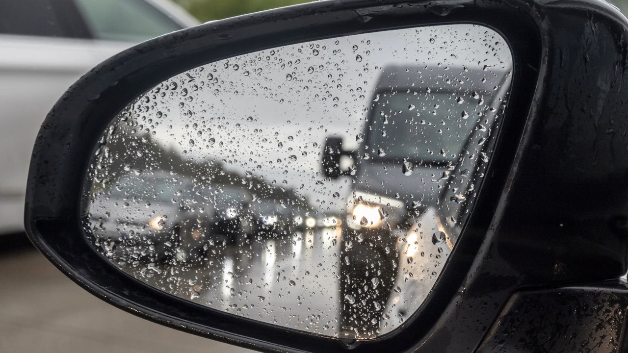 Schwere unwetterzellen überschwemmen autobahn a23