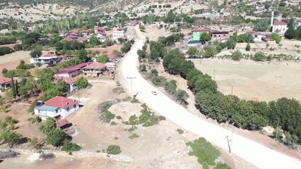 İzmir yerel haberi | Antalya Büyükşehir Belediyesi, Elmalı'daki Bayındır Mahallesinin Yolunu Asfaltladı