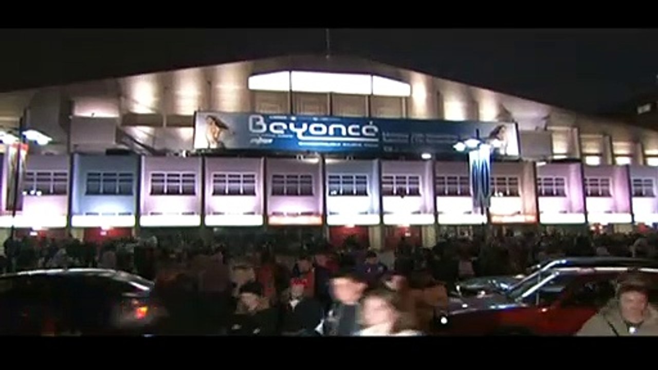 Beyoncé — Meet The Fans" | (From "Beyoncé Live At Wembley") - (2004)