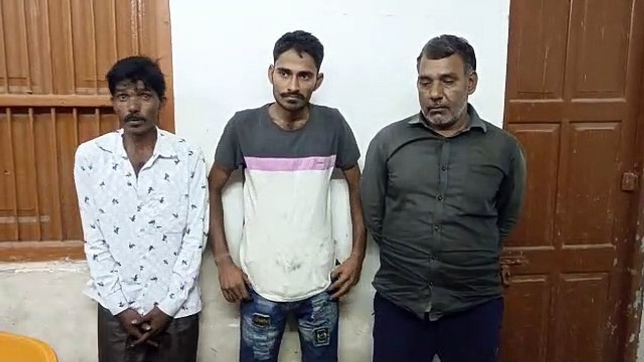 तीन करोड़ रुपए की कीमत का पकड़ा गांजा, तीन तस्क...