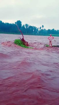 Swat bahrain floods // floods in pakistan kalam floods video