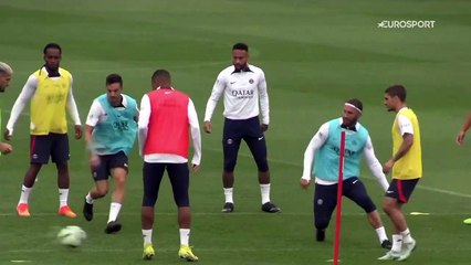 Toro, exercice face au but : Mbappé, Neymar, Messi et compagnie à l’entraînement