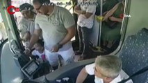 Turist aile, cep telefonuyla oyun oynayan çocuğu 'otobüste' unuttu