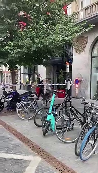 Belgique: Une camionnette fonce sur deux terrasses dans le centre de Bruxelles - Six personnes blessées - Un suspect arrêté - VIDEO