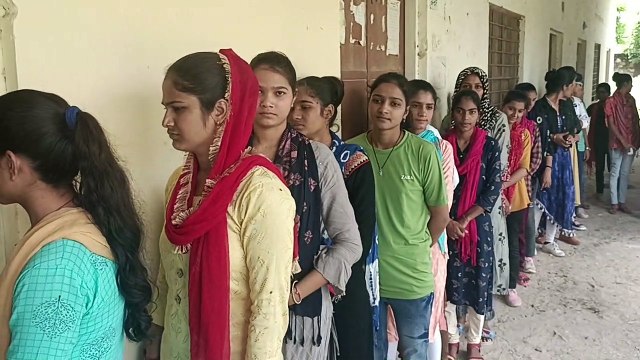 छात्रसंघ चुनाव: मतदान में दिखाया उत्साह, पुलिस-प्रशासन रहा सतर्क