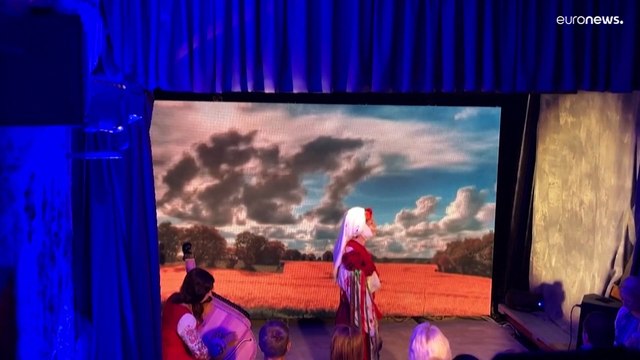 Mykolaiv theatre resumes its programme in spite of Russian bombardment