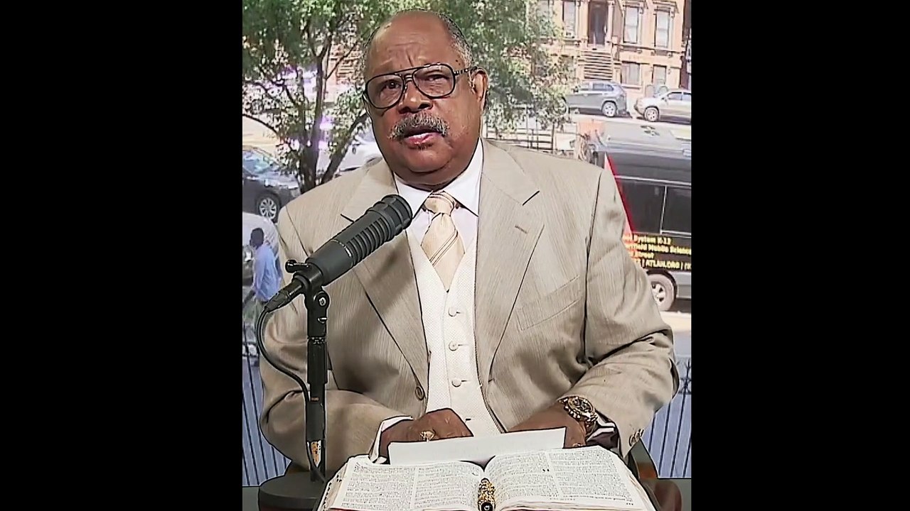 WHEN THE FIELD NEGROS DIDN'T TRUST THE HOUSE NEGROS