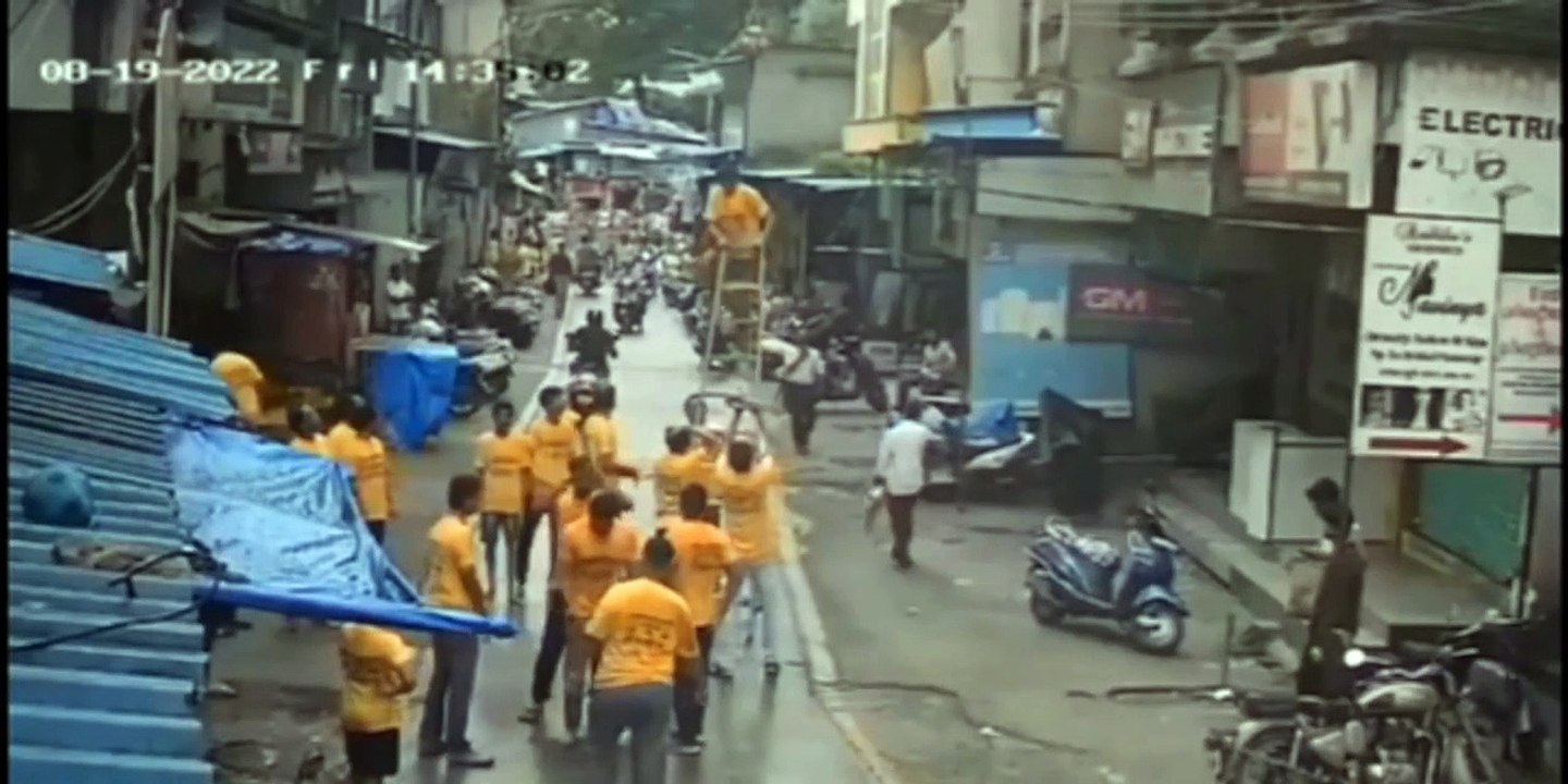 Street lamp replacement in India