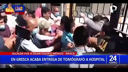 Chiclayo: camioneta choca con mototaxi que trasportaba pasajeros