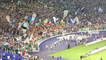 Lazio - Inter, la festa della squadra sotto la Curva Nord