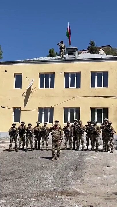 Laçın şehri Azerbaycan'ın kontrolüne geçti