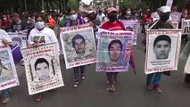 Manifestación para exigir castigo por desaparición de 43 estudiantes en México