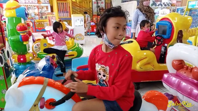 SalsaKia Bermain di Tempat Bermain Anak | Tempat bermain anak | Playground | Arena bermain anak | Perosotan | Odong odong | Mandi bola