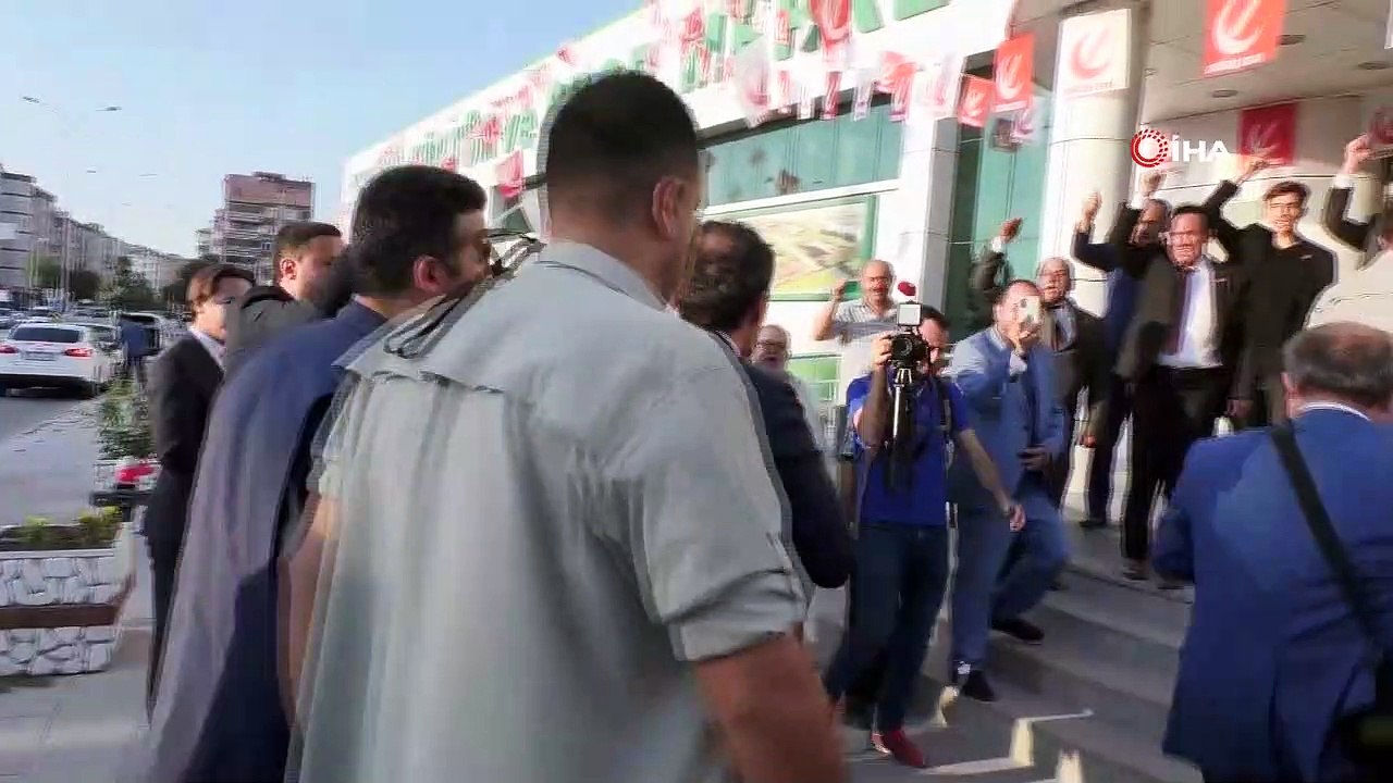 Fatih Erbakan’dan altıncı kez bir araya gelerek olayı altın gününe çeviren altılı masaya zehir zemberek sözler