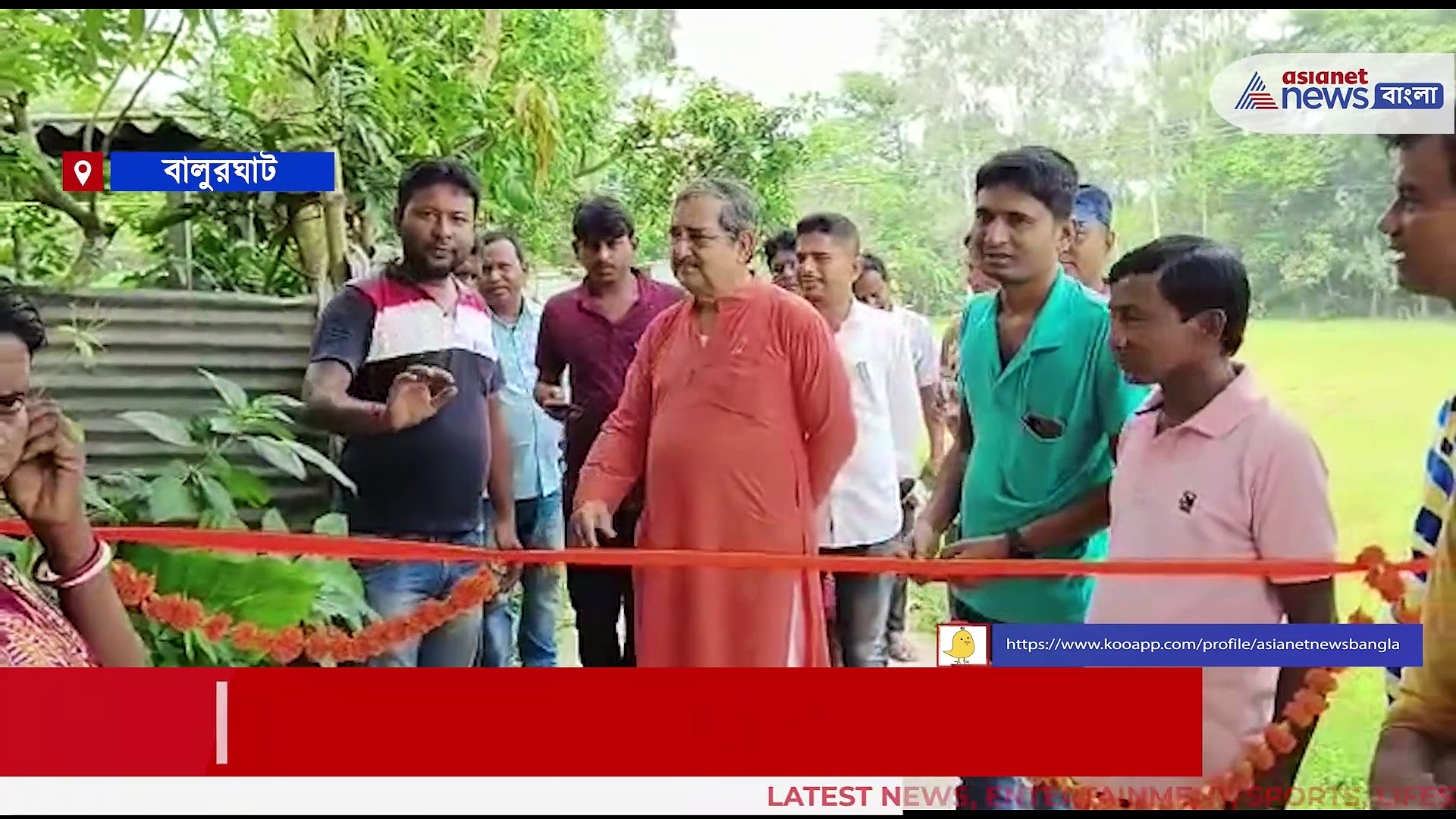 মাটির দুর্গম রাস্তা, পঞ্চায়েত প্রধান নেয়নি কোন ব্যবস্থা, এবার গ্রামের রাস্তা তৈরি করলেন খোদ বিধায়ক