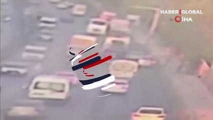 İzmir'de savcı ve kızlarının yaralandığı kaza anı kamerada