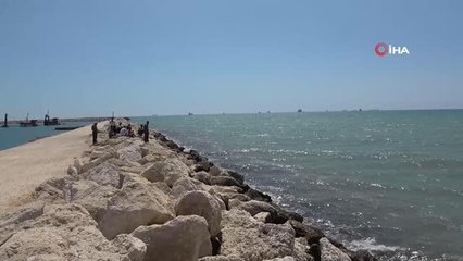 En acı bekleyiş... Arkadaşlarıyla denize girdikten sonra boğulan ve kaybolan genci arama çalışmaları devam ediyor