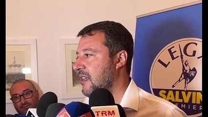 Salvini a Bari: "Presto avviso di sfratto per Emiliano"