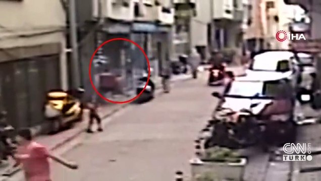 Berber koltuğunda dehşet: Tıraş olurken silahlı saldırıya uğradı