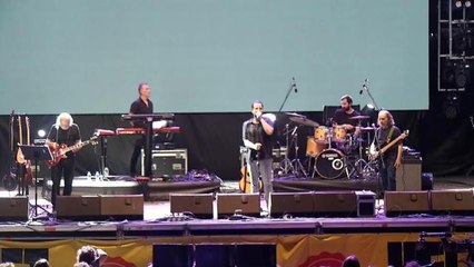 Keçifest'te, Tutuklanan Şarkıcı Gülşen Çolakoğlu'na Destek: "Kırsalar da Kalemi, Kesseler de Cezayı Vazgeçmeyeceğiz. Bu Ülke Bizim"