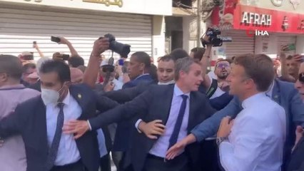 Macron Cezayir'de protesto edildi