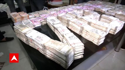 Descargar video: Bihar News : Executive engineer busted from Raid, 5 crore cash recovered | Patliputra | Patna News