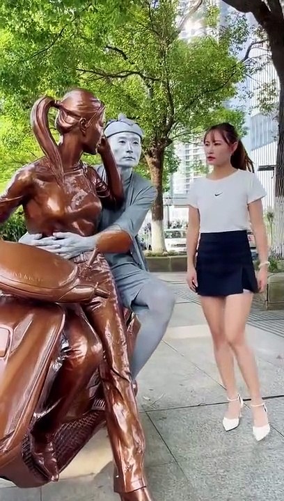 Silver​man Sculpture  Funny , This expression is really not in place  part 1248